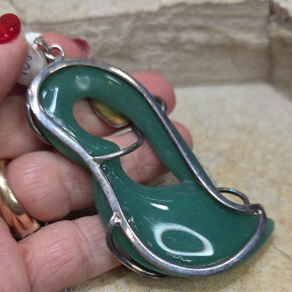 Sterling Silver Jadite Letter B Leaf Pendant - Picture 7 of 8